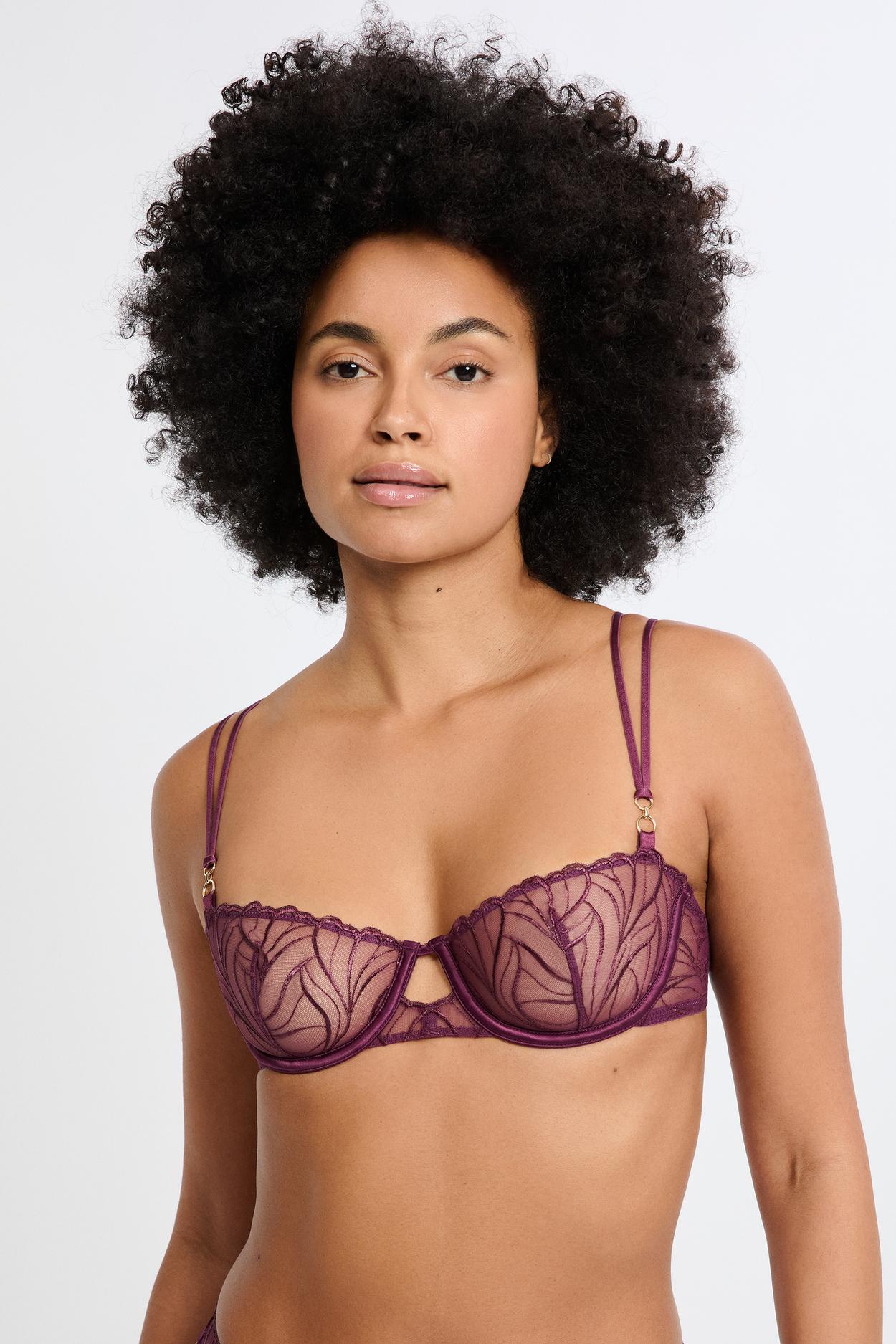 Biustonosz nr 9 - Balkonetka z haftem kwiatowym