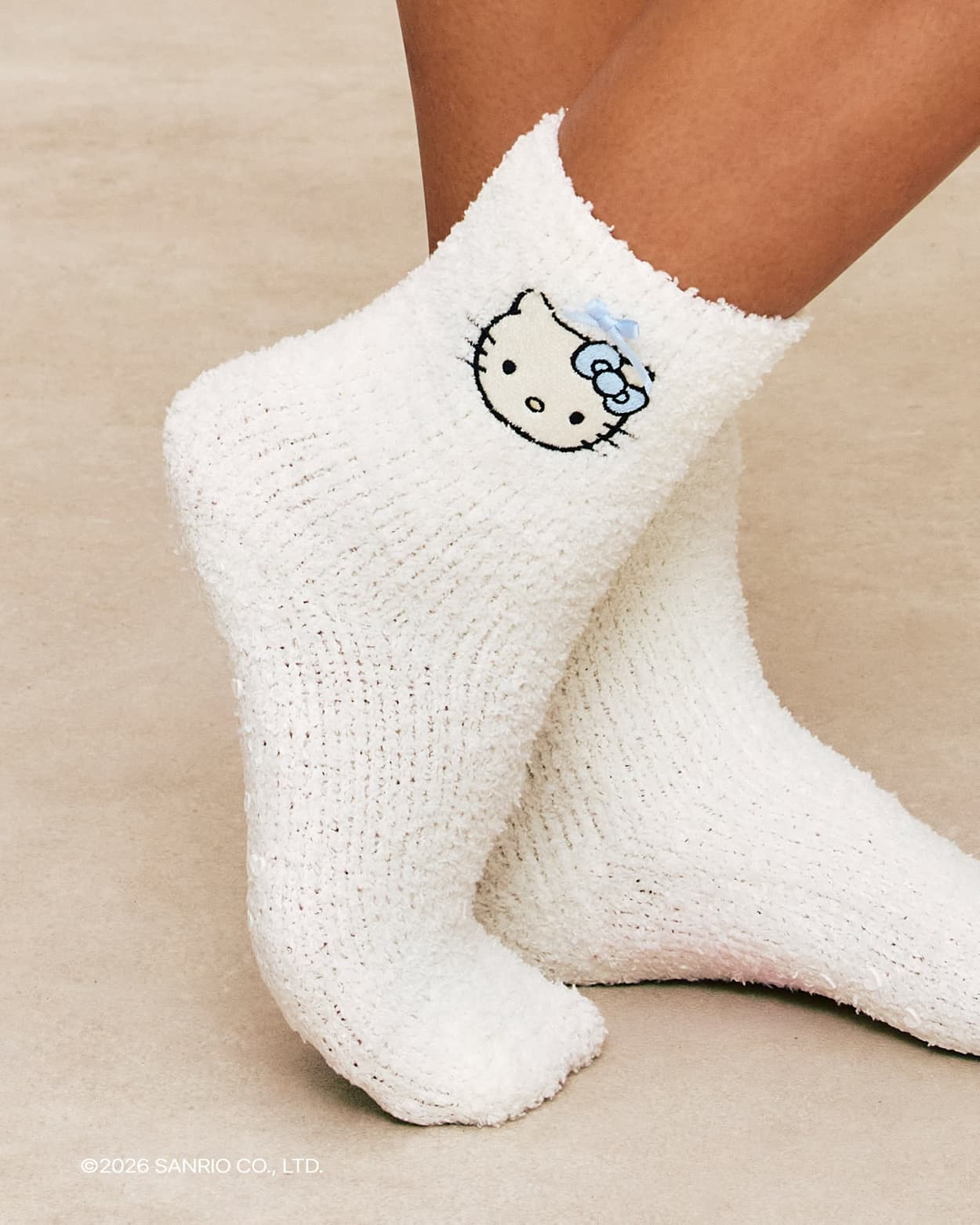 Fluffy gebreide sokken met Hello Kitty-geborduurde - TU - Undiz
