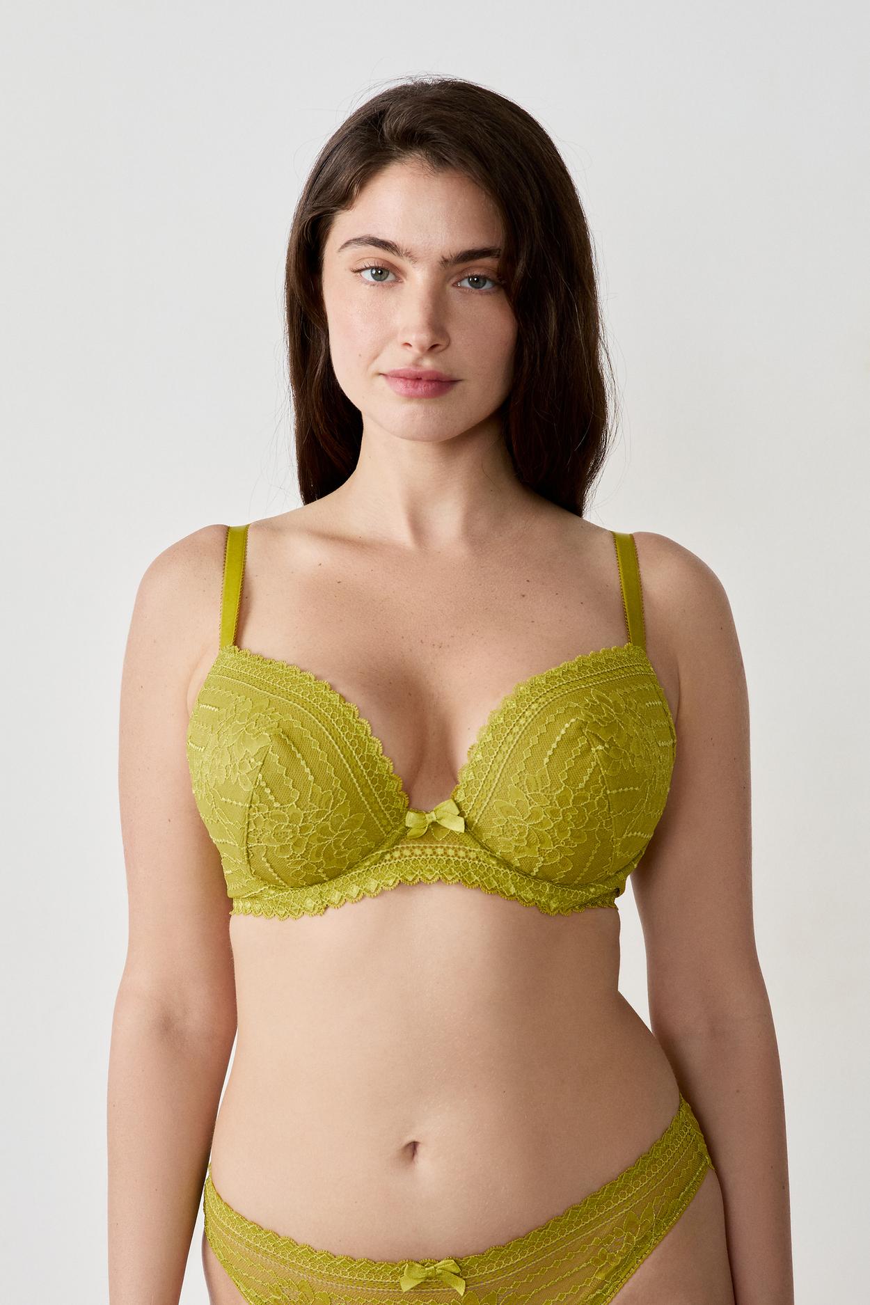 Biustonosz nr 5 - Lekkie wypełnienie z głębokim dekoltem