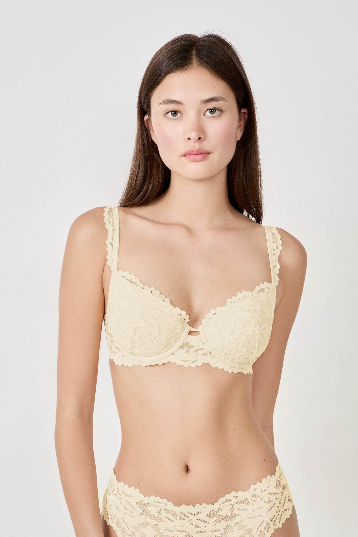 Biustonosz nr 4 - Lekkie wypełnienie