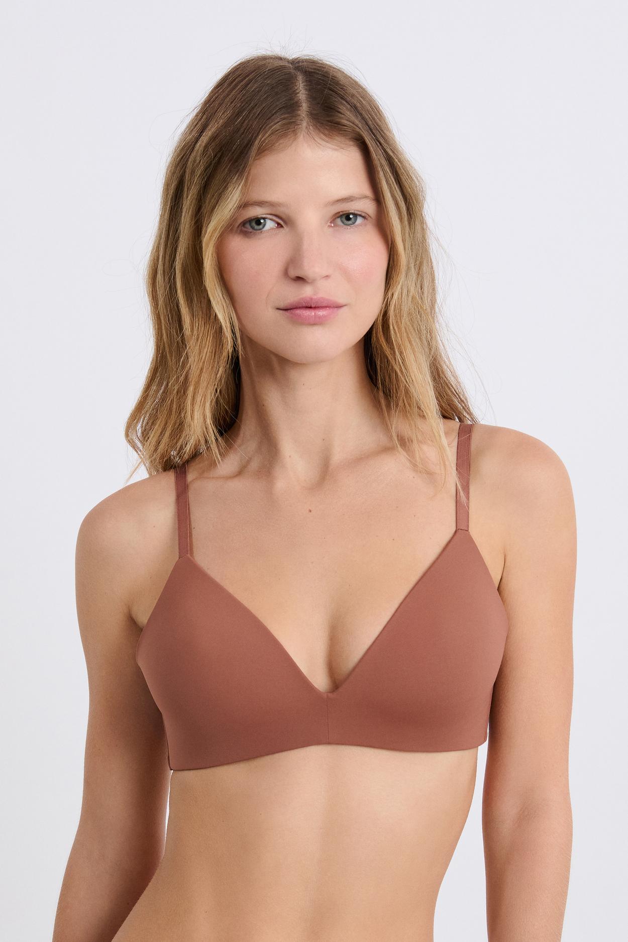 Biustonosz z lekkimi miseczkami bez fiszbin