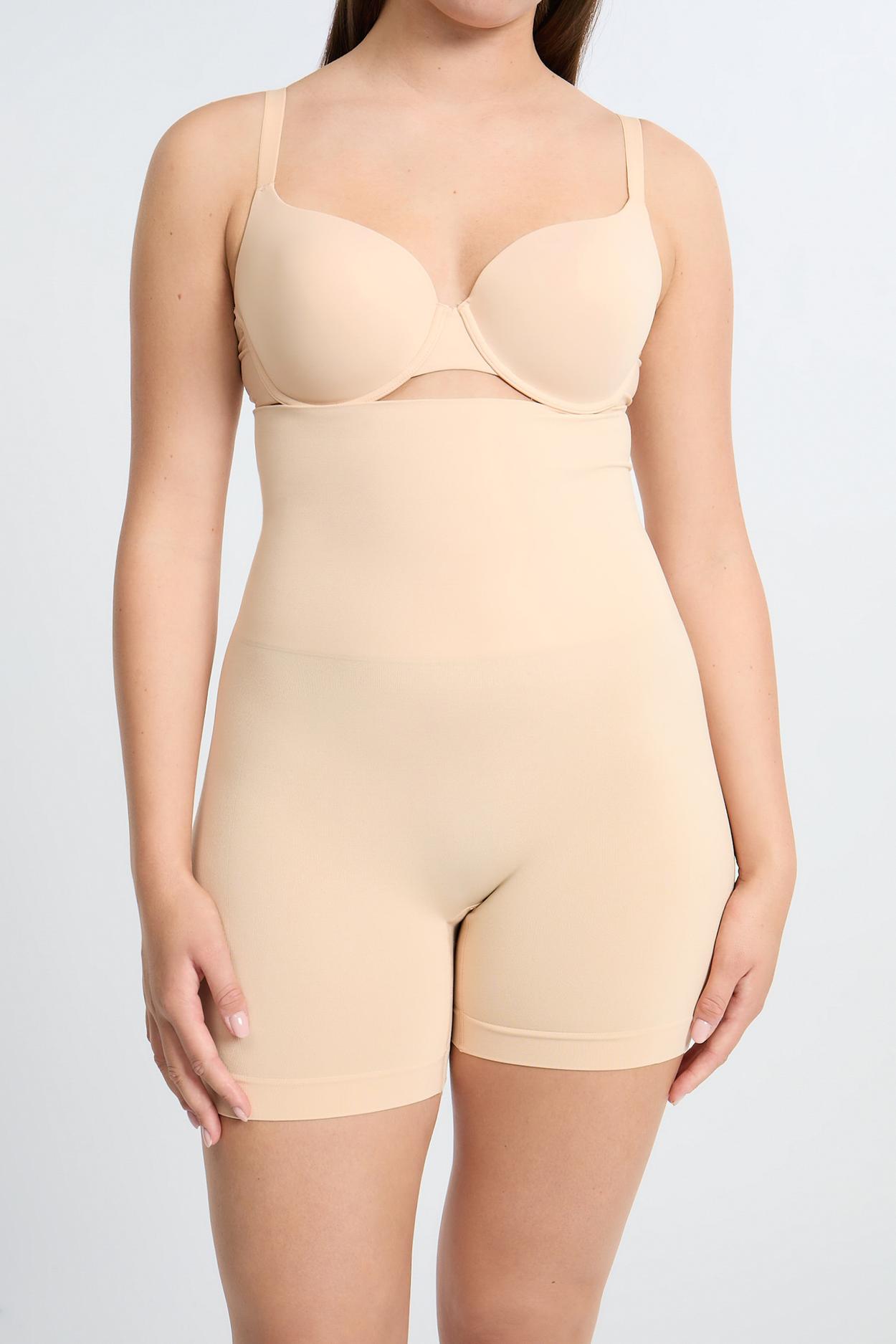 Szorty modelujące - średni stopień modelowania