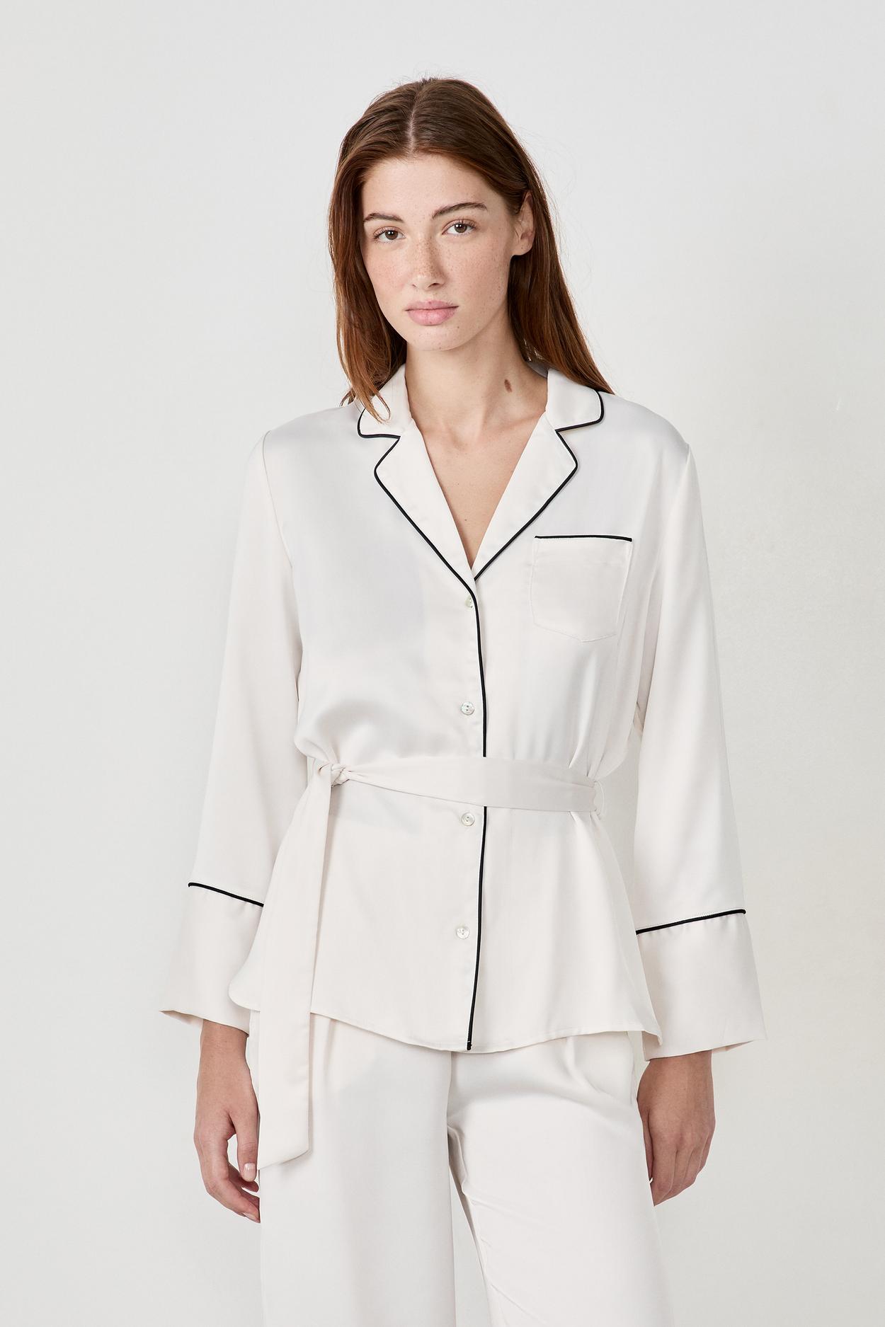 Satynowa koszula od piżamy