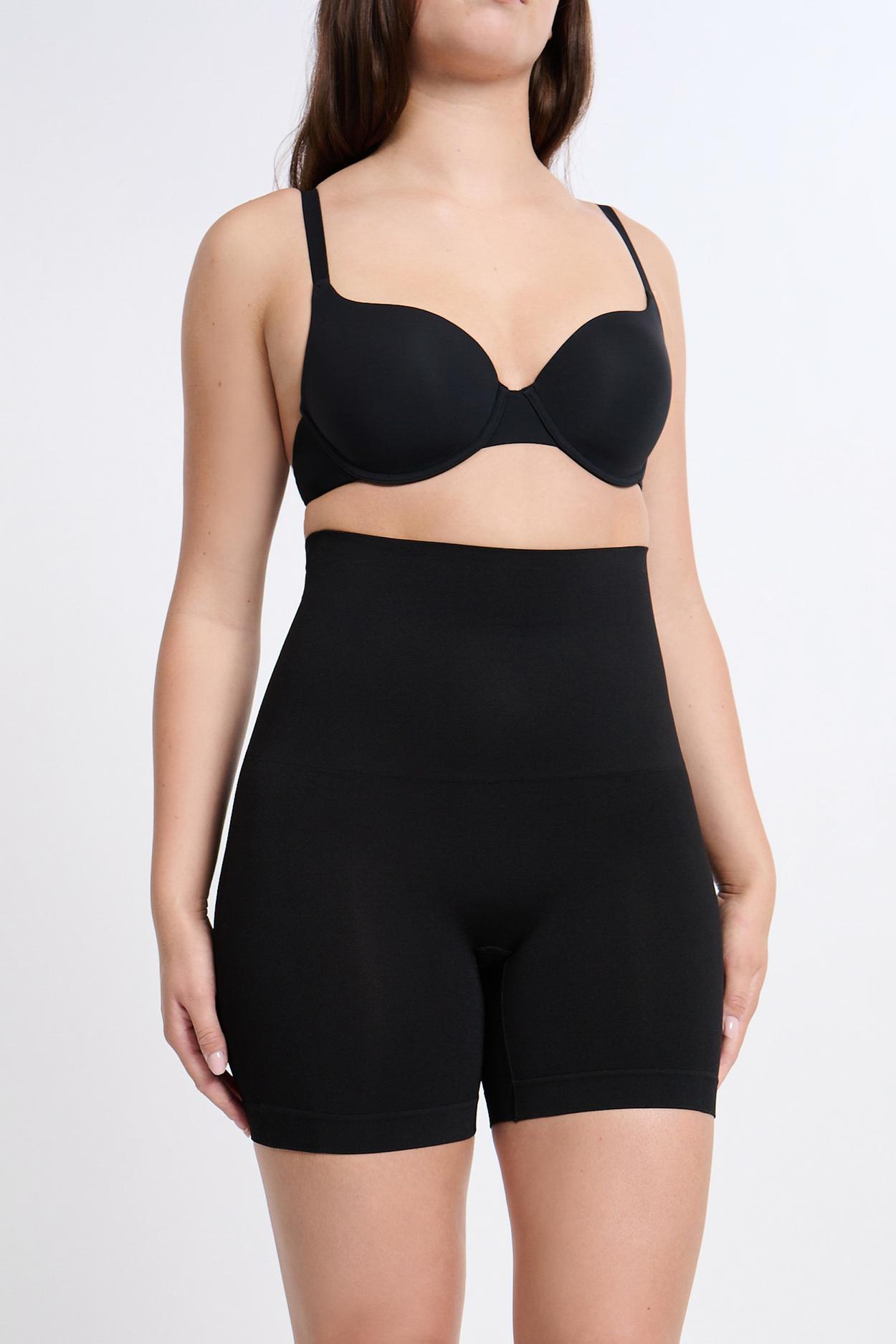 Szorty modelujące z bardzo wysokim stanem - średni stopień modelowania