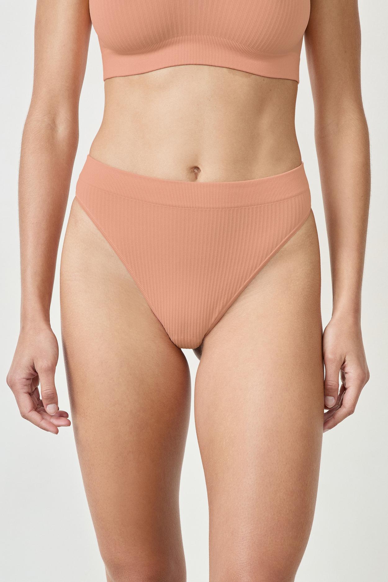 Stringi prążkowane