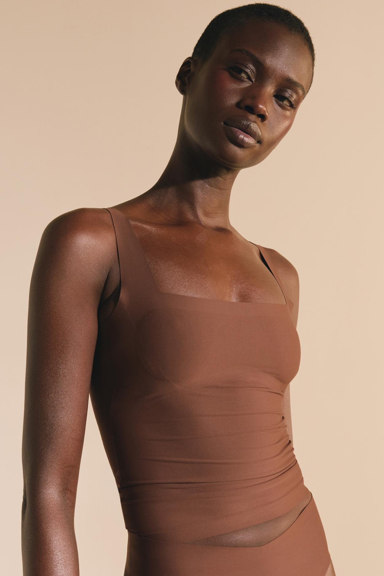 Koszulka z mikrofibry z wyjmowanymi wkładkami