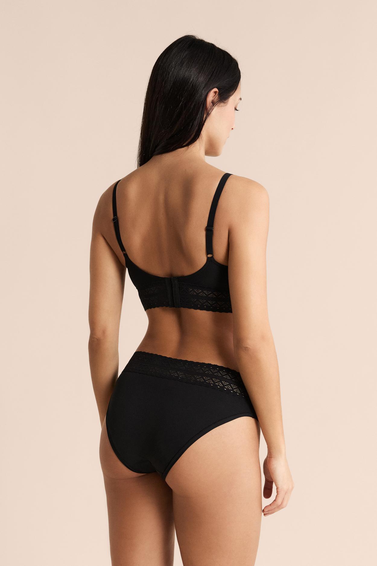 Biustonosz z lekkim wypełnieniem, klipsy do karmienia