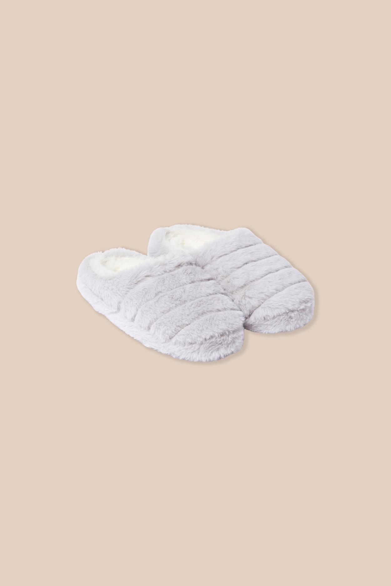 Kapcie mules ze sztucznego futra