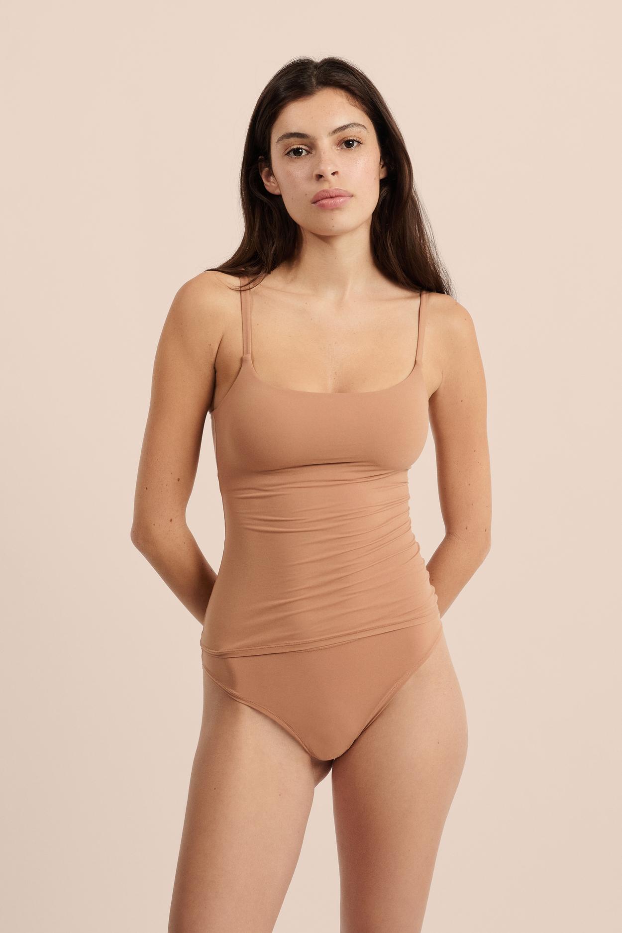 Top z mikrofibry ze zintegrowanym biustonoszem