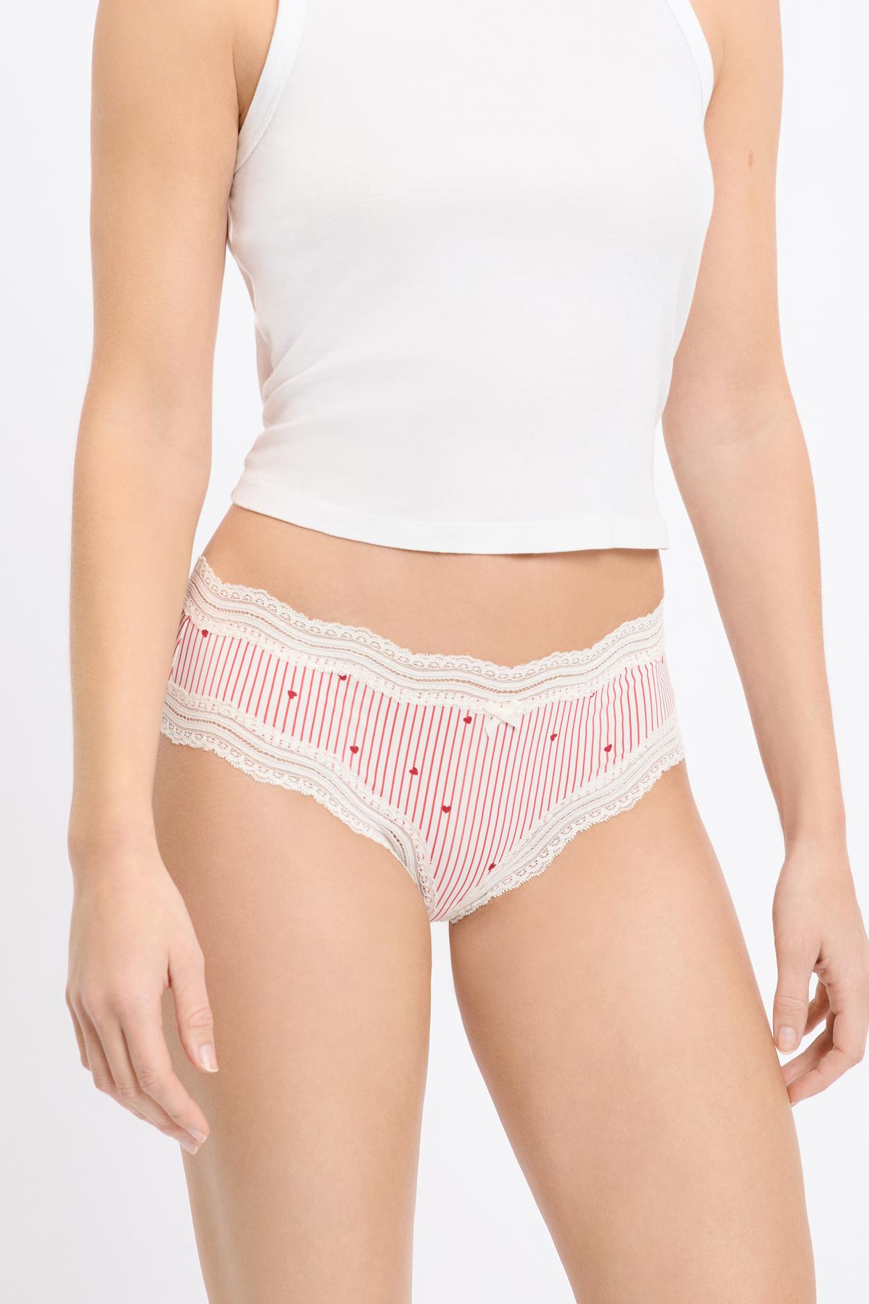 Szorty z koronkowymi brzegami z mikrofibry