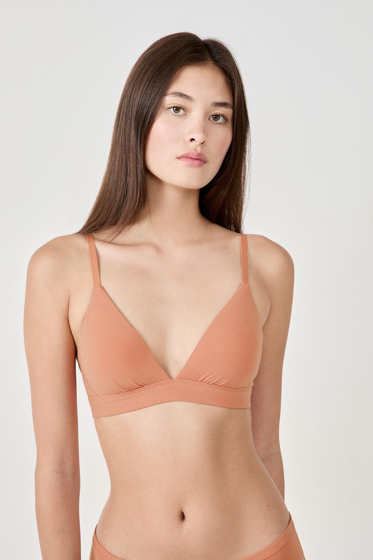 Biustonosz nr 8 - trójkątny bez fiszbin