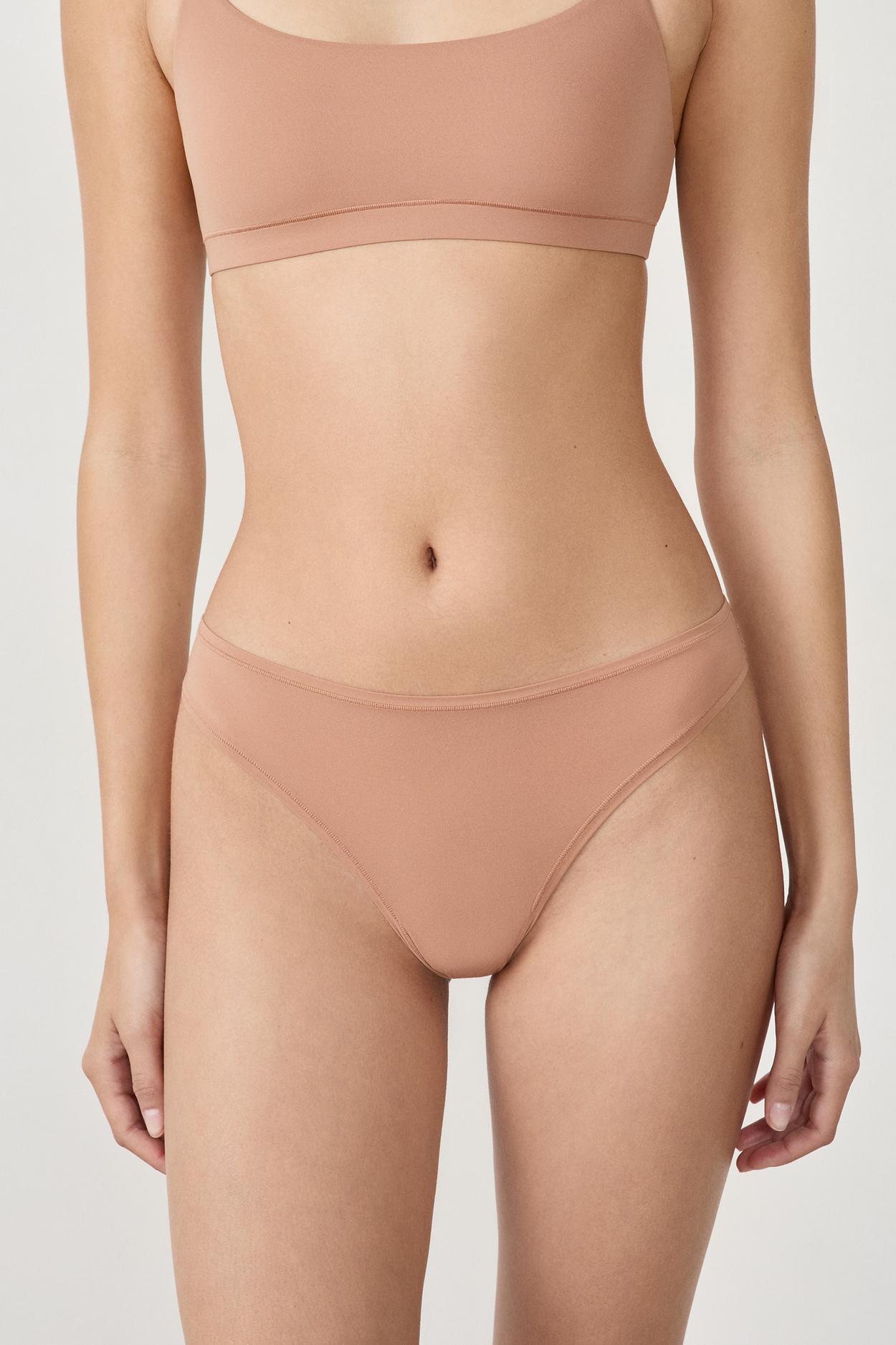 Stringi z mikrofibry