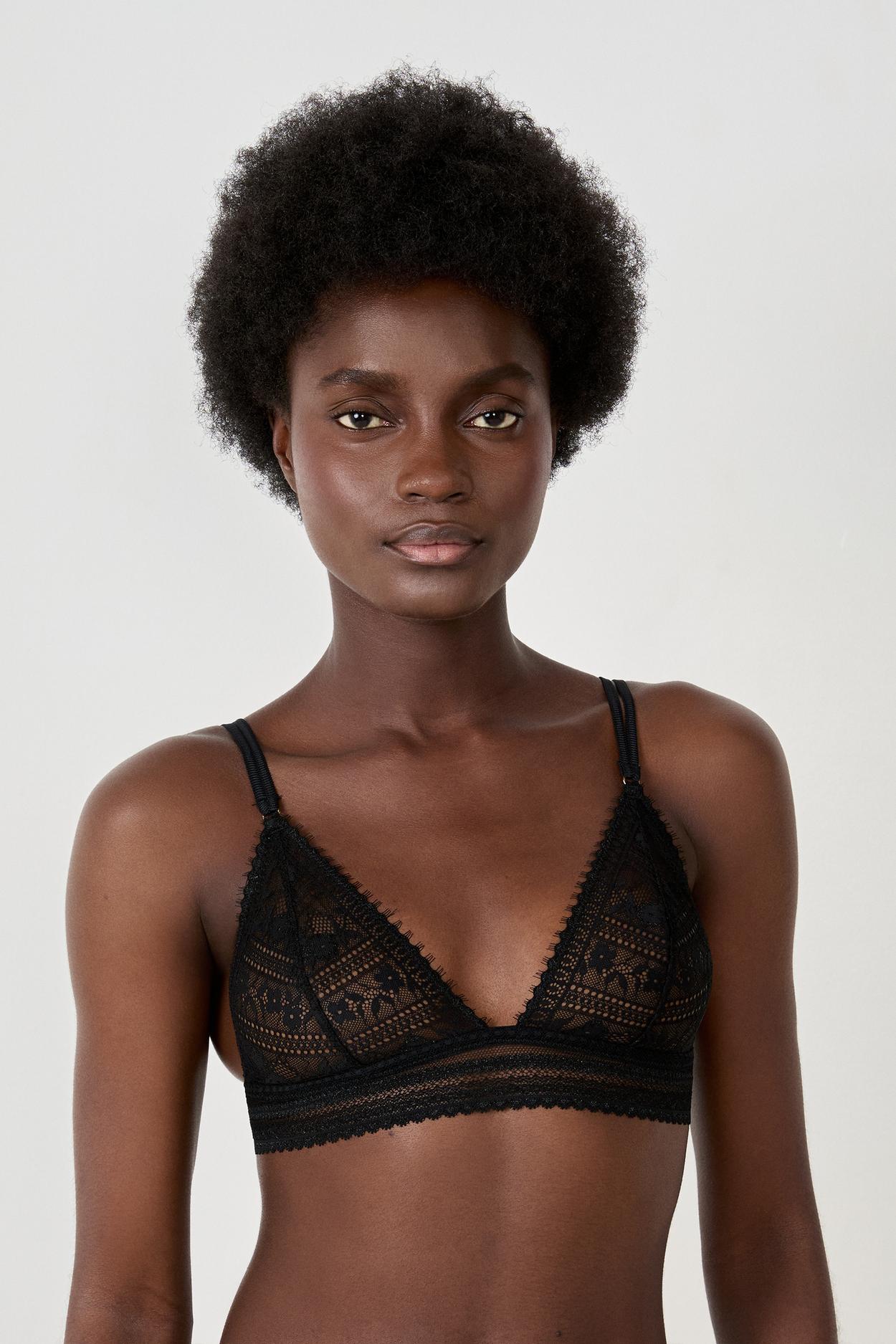 Biustonosz trójkątny bez fiszbin z koronki