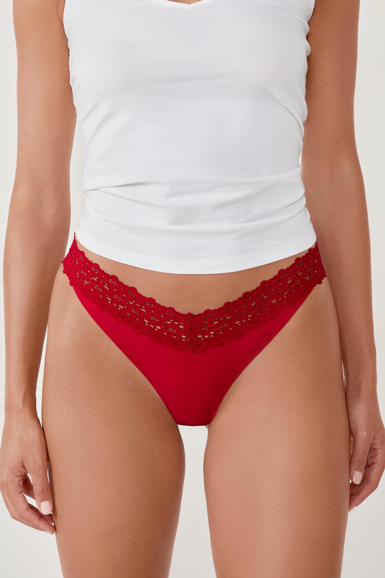 Tangi w kształcie litery V z koronki i mikrofibry