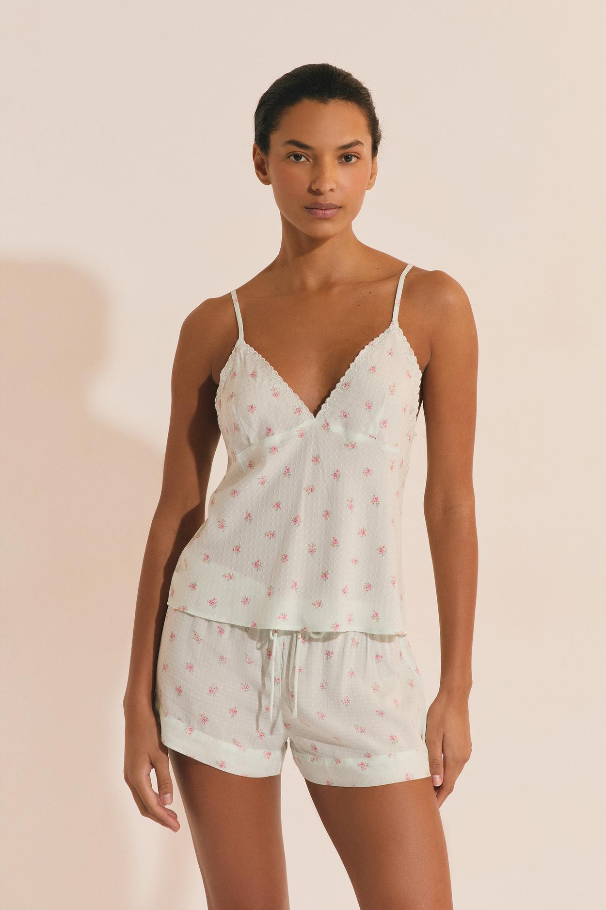 Koszulka piżamowa w kwiatowe wzory