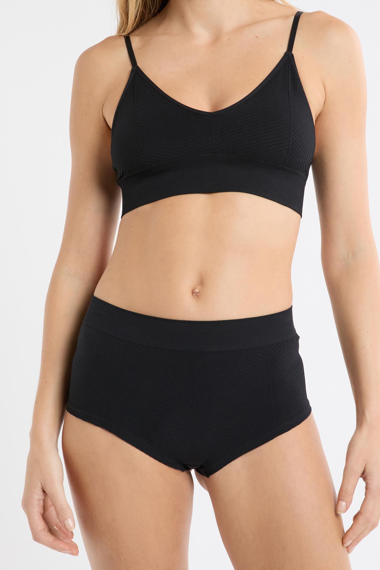 Szorty z wysokim stanem