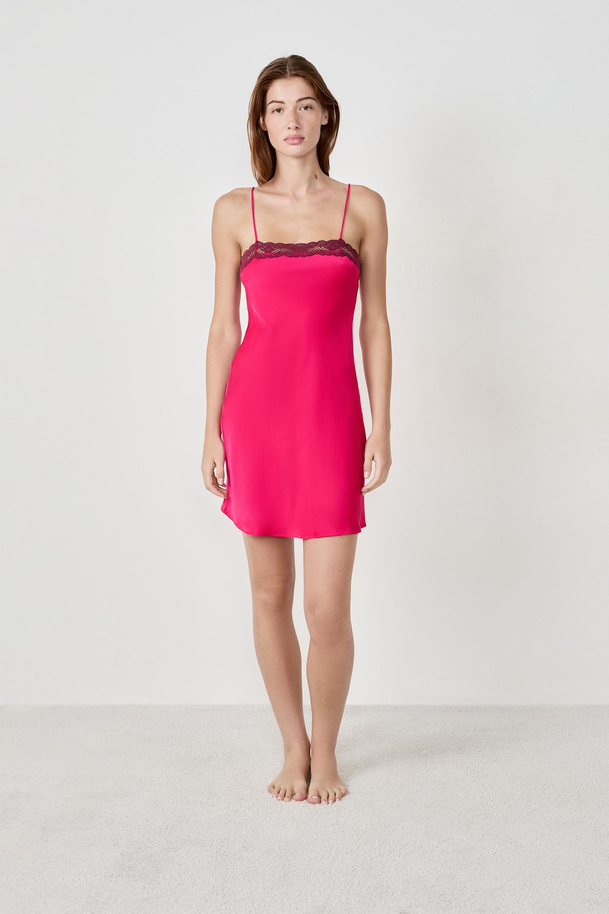 Halka nocna satynowa z koronką