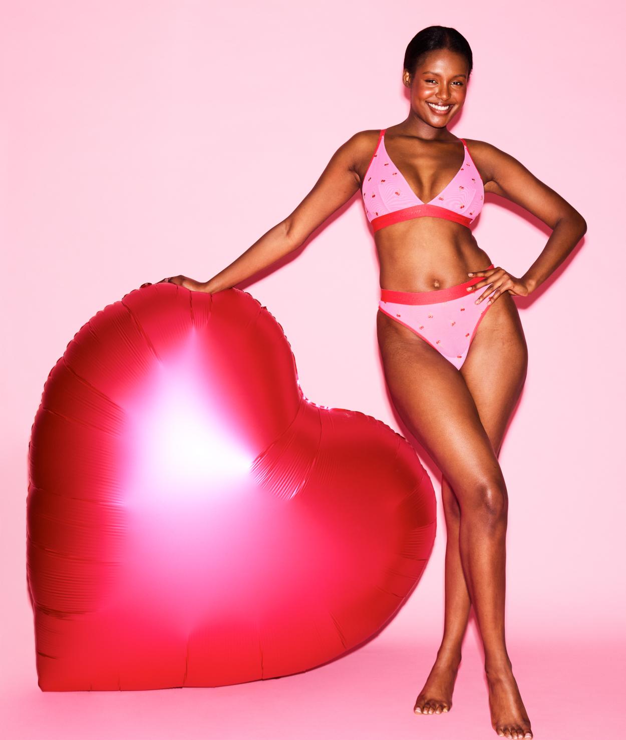 Stringi z haftem Lemonade Dolls x Etam