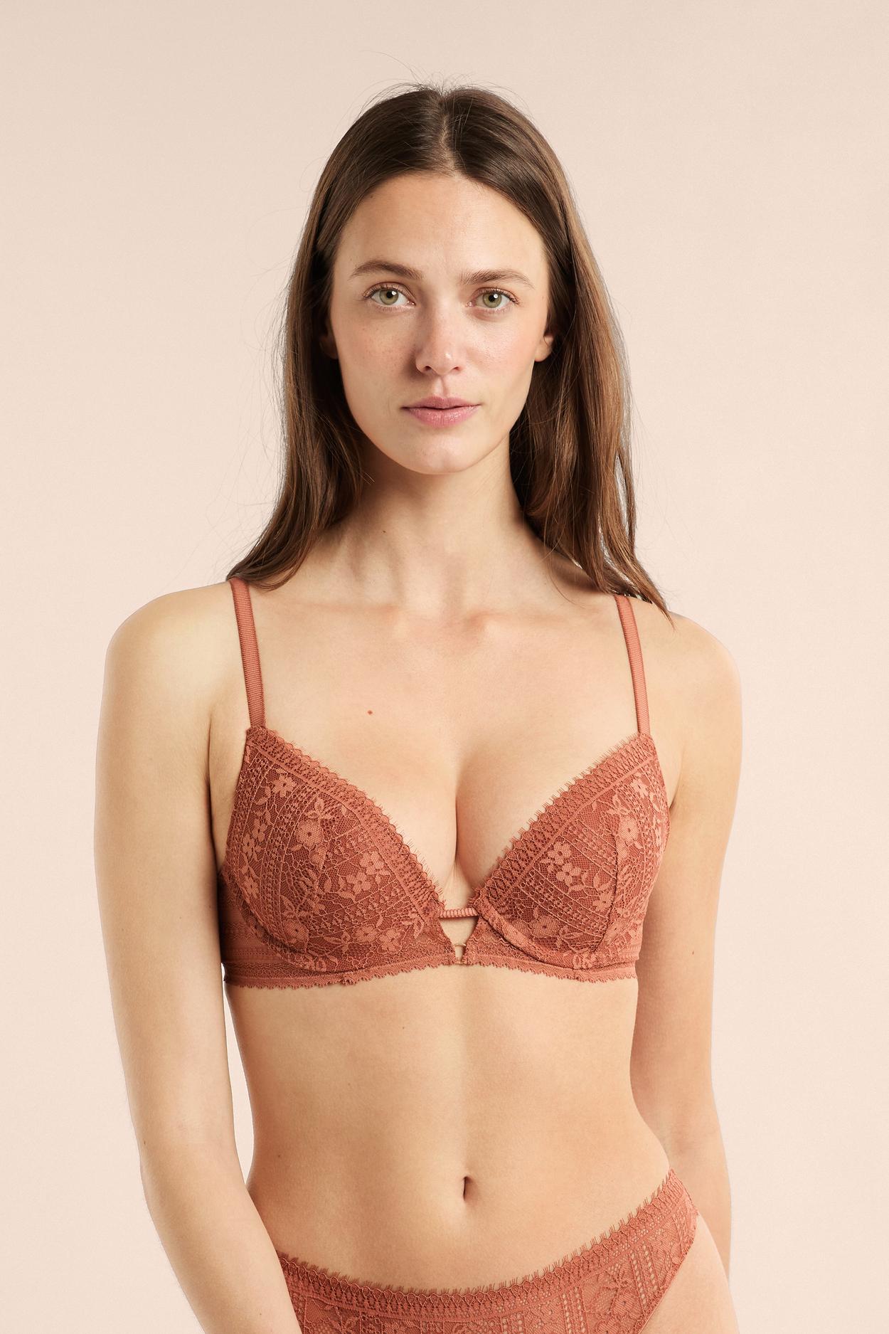 Biustonosz nr 2 - Push-up z głębokim dekoltem z koronki