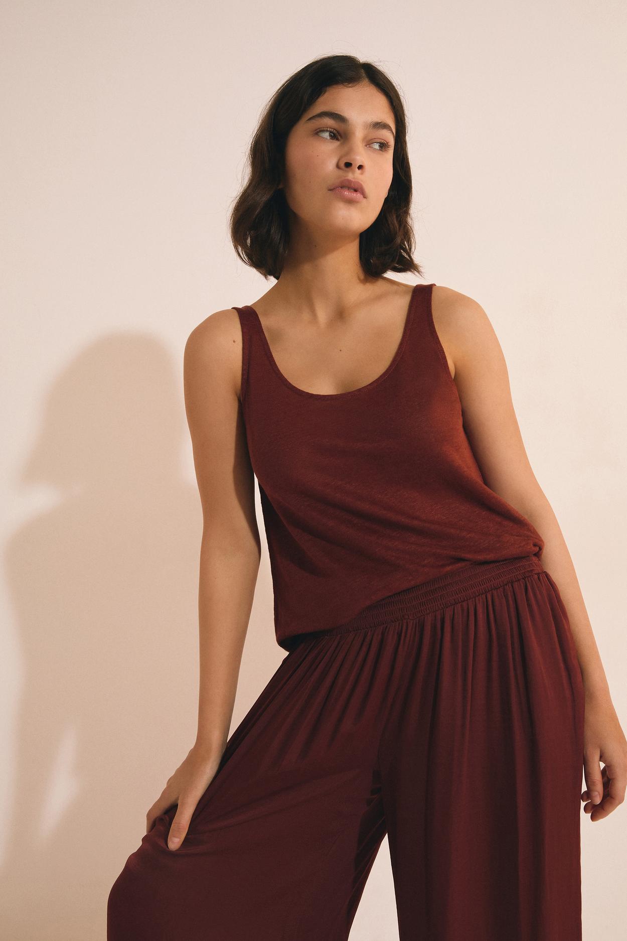 Lniana koszulka piżamowa bez rękawów