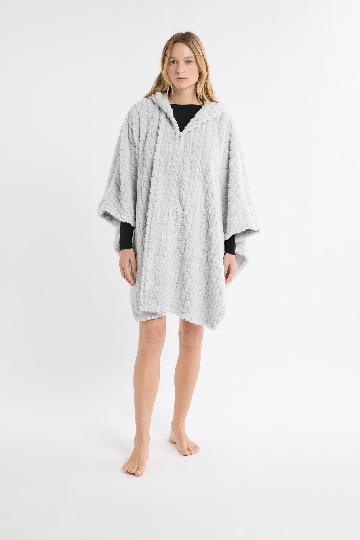 Ponczo z rękawami 3/4