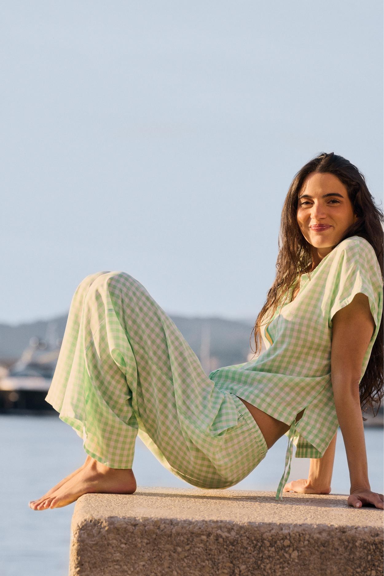 Spodnie w kratkę z motywem cytryny