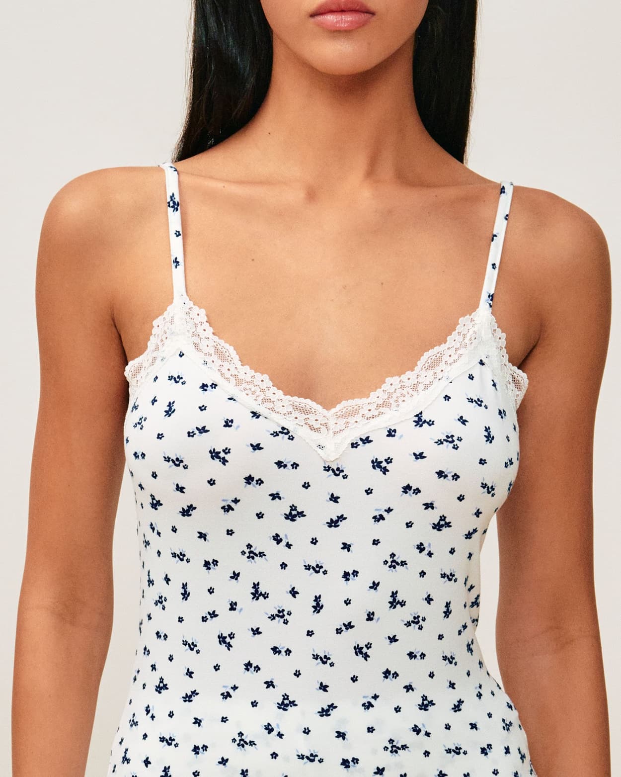 Conjunto de camiseta sin mangas y pantalones cortos de jersey con estampado de encaje floral - S - Undiz